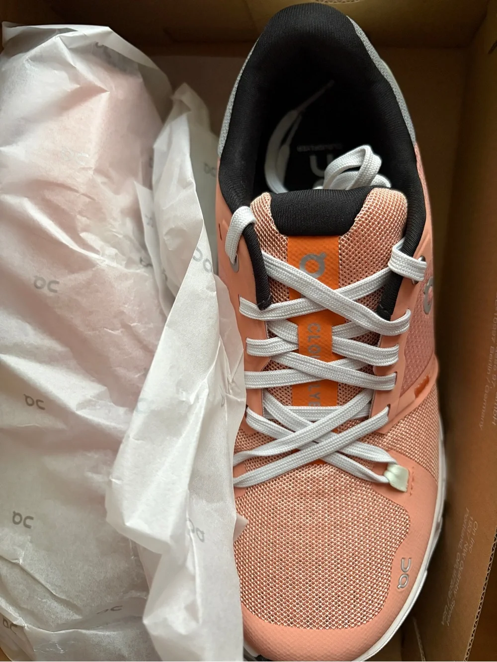 NEW On Cloud Womens CLOUDFLYER 4 in Peach/Aloe 6.5